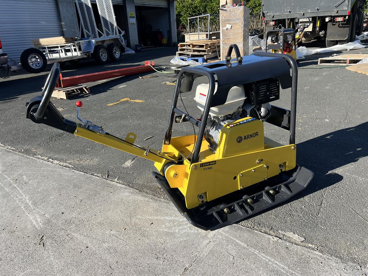 CY300,With Honda GX390/13HP,cast iron bottom plate compactor