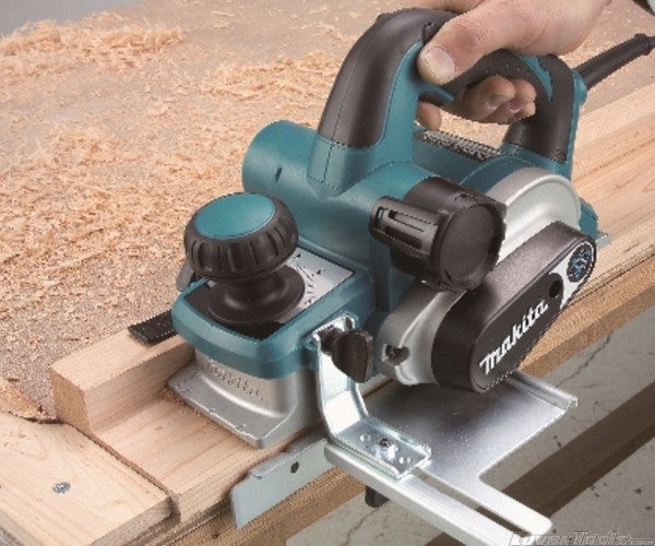 Makita Corded 850W Planer 82mm 4mm KP0810