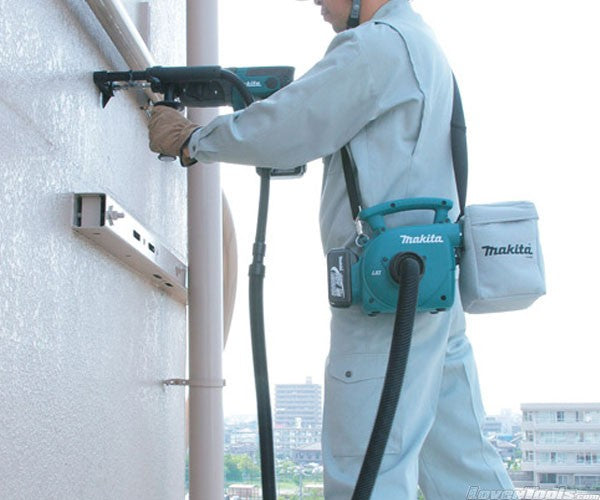 Makita Cordless 18V Blowers Vacuums & Dust Extractors